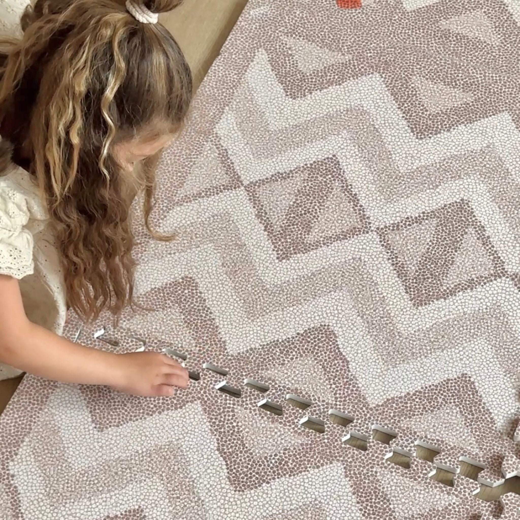 Peuter klikt speelmat baby foam Kilim Soft Clay van Eeveve in elkaar eenvoudig en leuk om samen te bouwen